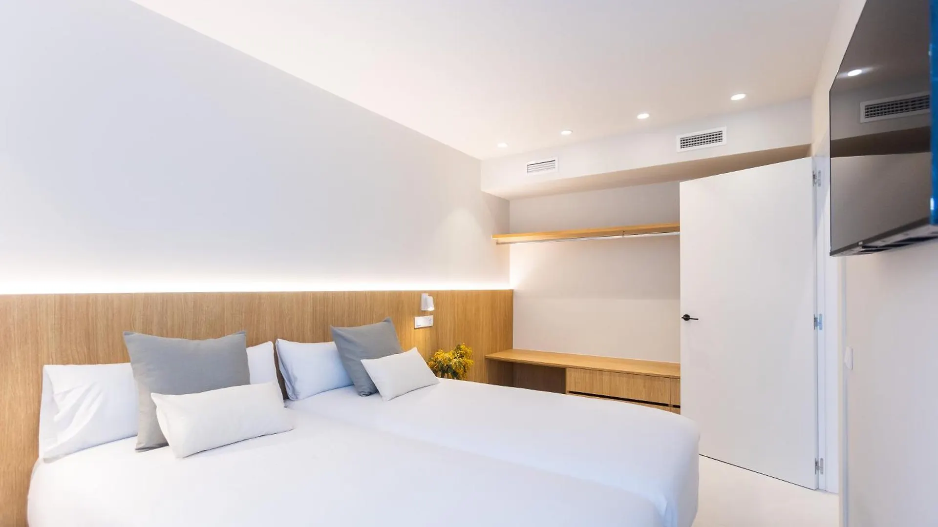 Aparthotel Fels Apartments Castelldefels