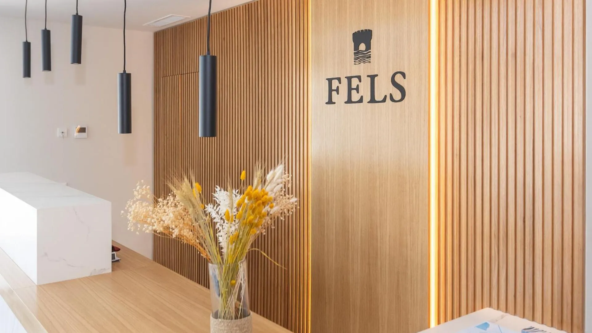 Fels Apartments Castelldefels